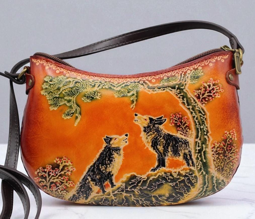 Handmade Leather Wolf Crossbody Purse: Animal-Themed Mini Bag