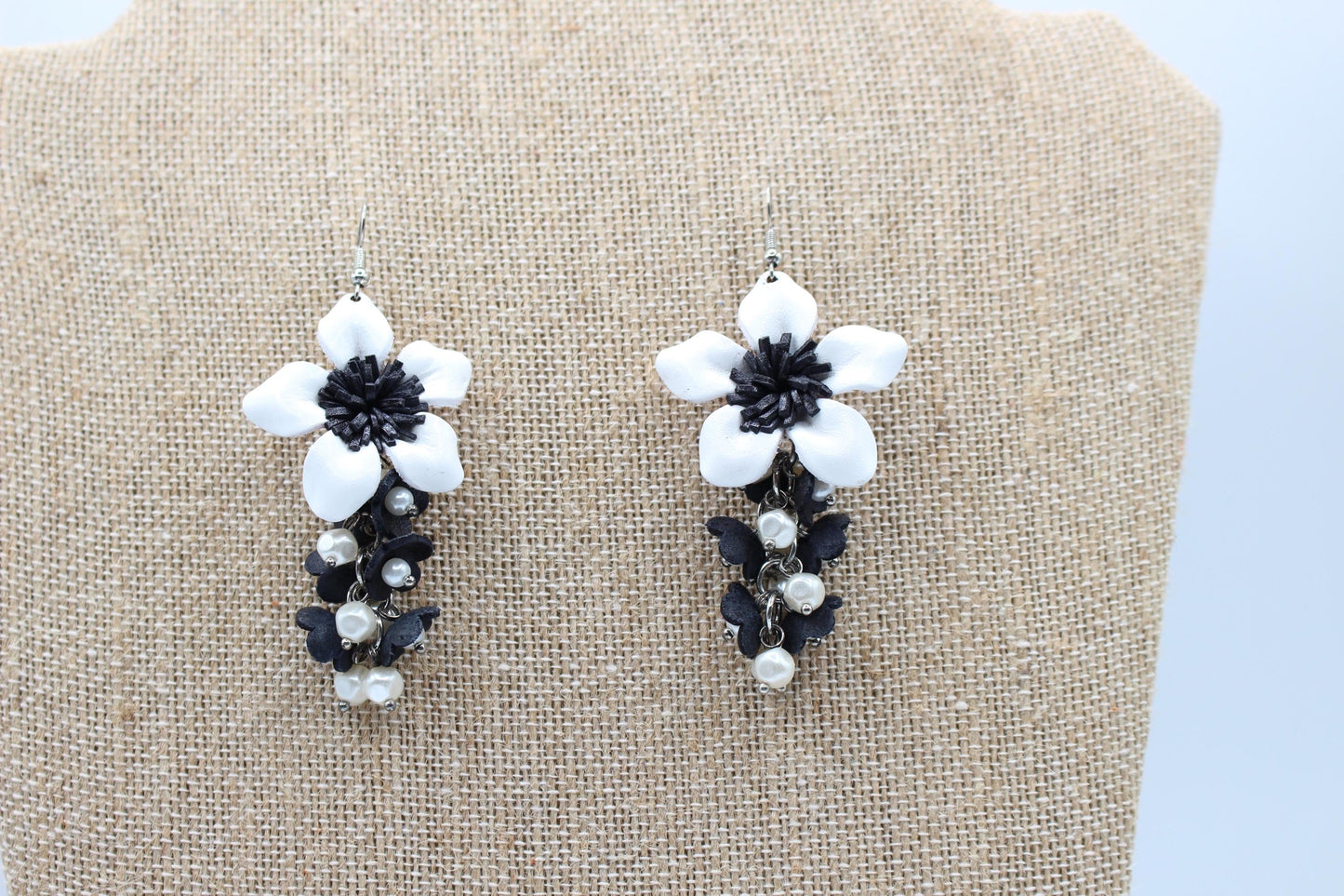 Genuine Handmade Leather Flower Necklace with Leather Flower Earrings Set black white