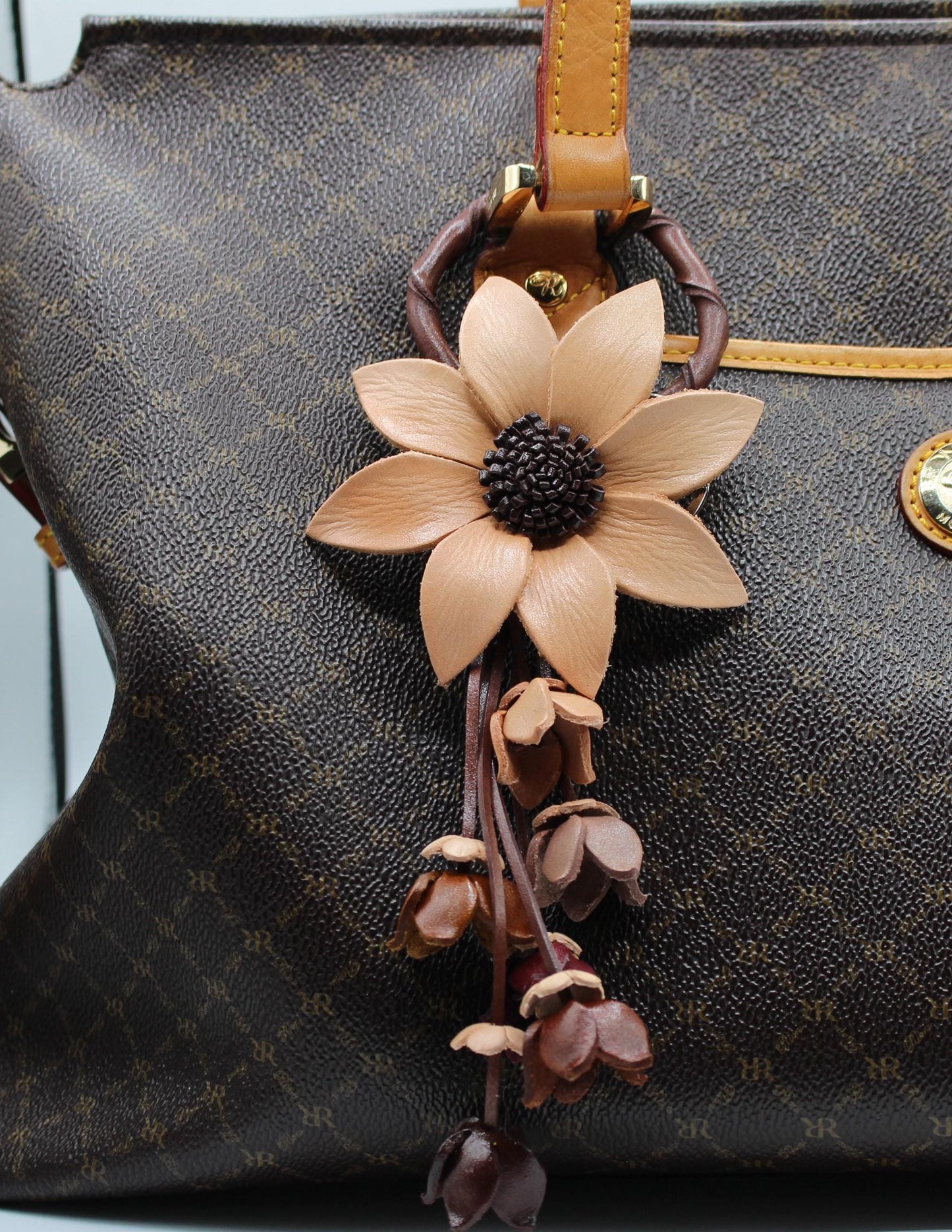 Genuine Handmade Leather Flower Keychain daisy white purse charm bag charm natural