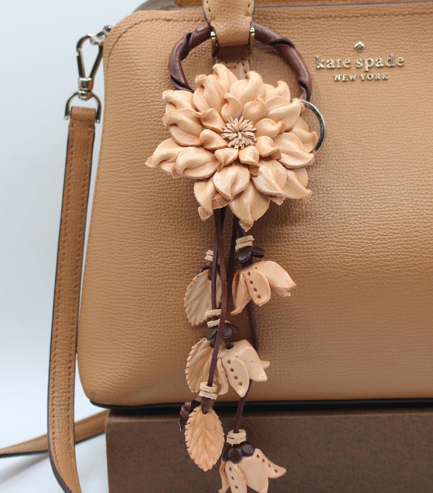 Genuine Handmade Leather Flower Keychain daisy purse charm bag charm natural color