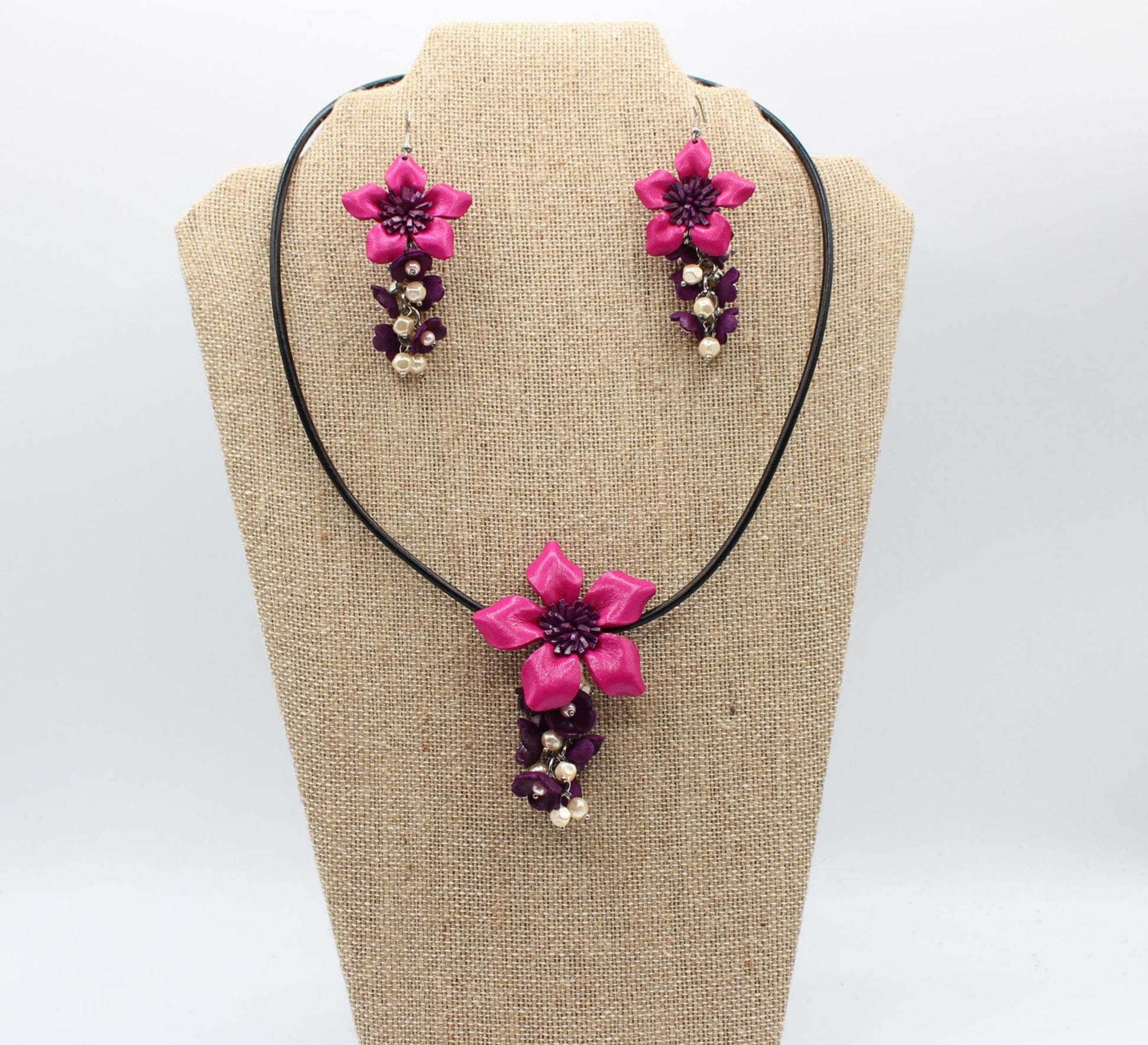 Genuine Handmade Leather Flower Necklace with  Earrings Set Jewelry Set Necklace  Earrings pink